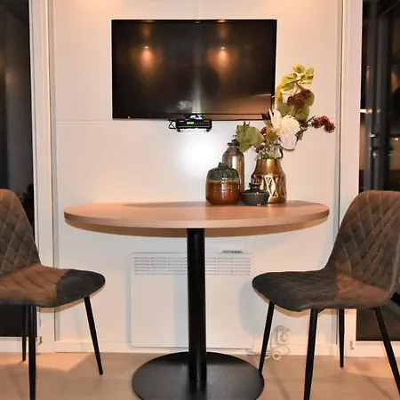 Cozy Floating Boatlodge Het Vrijthof Vakantiehuis *